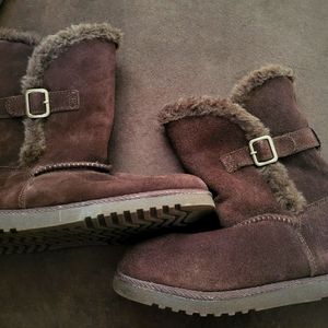 Circo Brown suede-like shoes for with Buckle detail size 3
